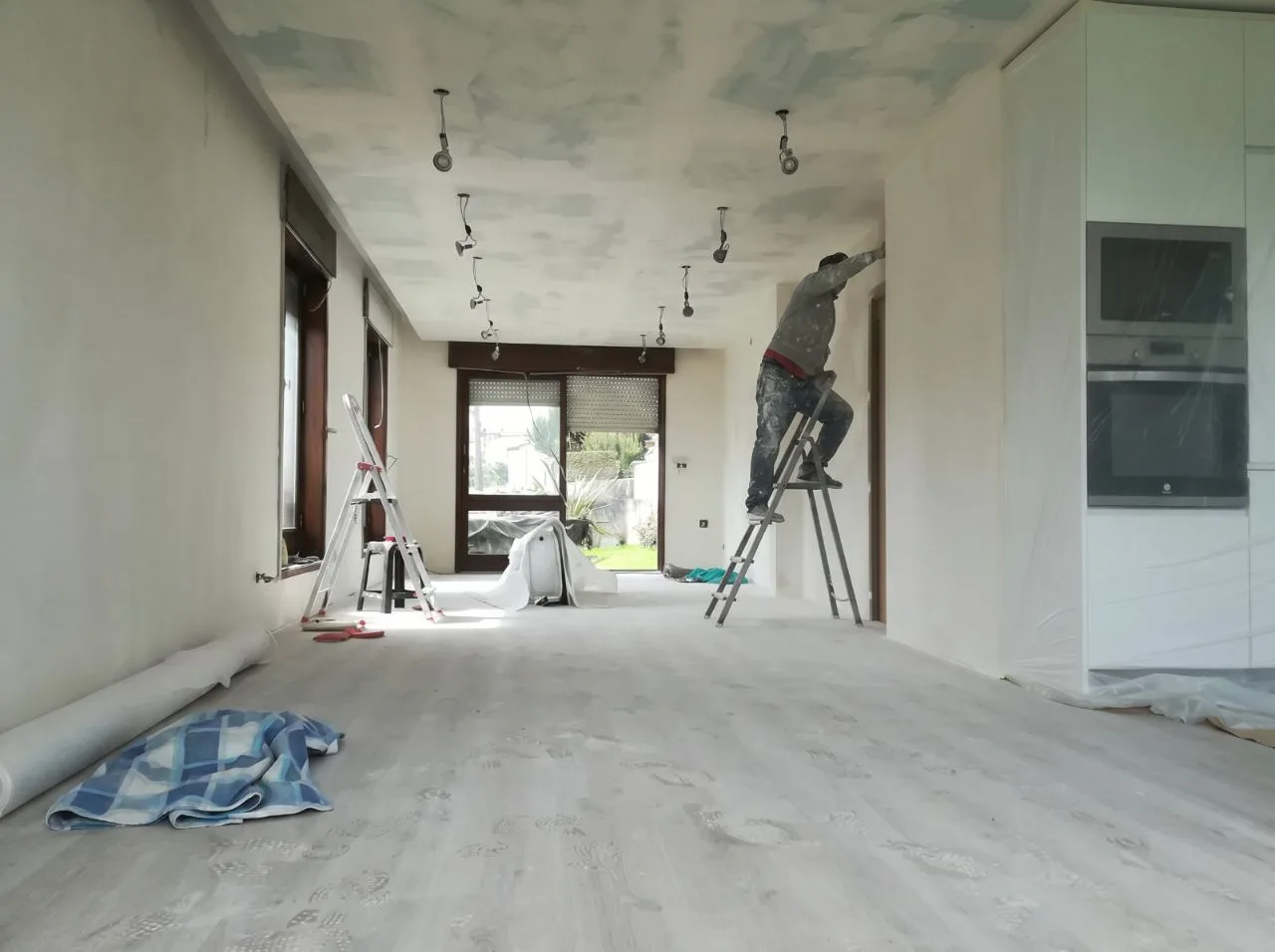 Barramento, lixamento e pintura interior